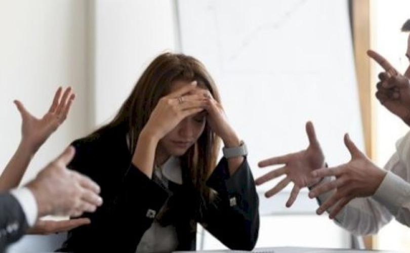 إدارة الصراع في بيئة العمل والتعامل مع قضايا الموظفين